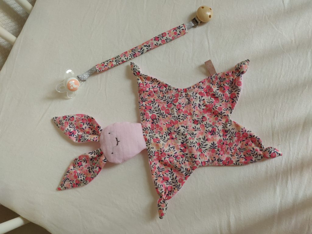 accessoires bébé doudou lapin