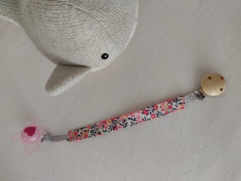 attache tétine accessoires bébé